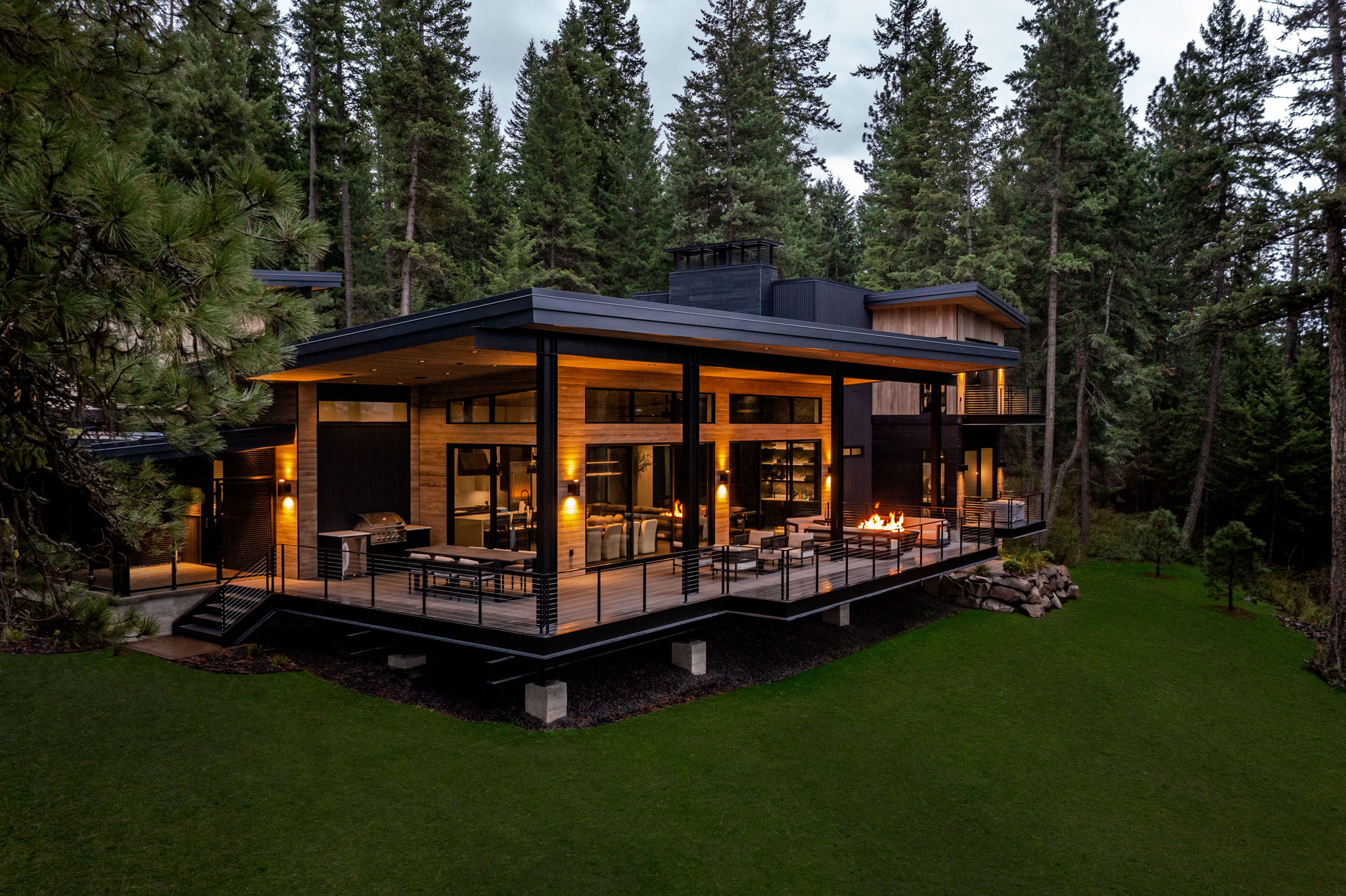 MOUNTAIN MADNESS, CONTEMPORARY CALM - Pacific Northwest Living